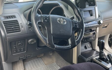 Toyota Land Cruiser Prado 150 рестайлинг 2, 2010 год, 2 350 000 рублей, 4 фотография