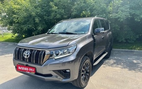 Toyota Land Cruiser Prado 150 рестайлинг 2, 2021 год, 5 700 000 рублей, 2 фотография