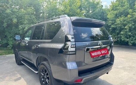 Toyota Land Cruiser Prado 150 рестайлинг 2, 2021 год, 5 700 000 рублей, 8 фотография