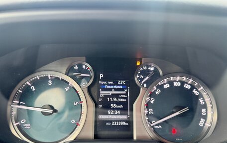 Toyota Land Cruiser Prado 150 рестайлинг 2, 2021 год, 5 700 000 рублей, 19 фотография