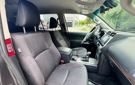 Toyota Land Cruiser Prado 150 рестайлинг 2, 2021 год, 5 700 000 рублей, 12 фотография