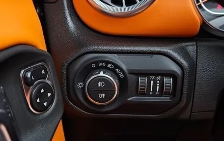 Jeep Wrangler, 2022 год, 5 100 000 рублей, 17 фотография