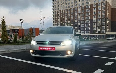 Volkswagen Polo VI (EU Market), 2013 год, 900 000 рублей, 1 фотография