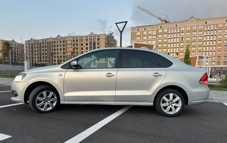 Volkswagen Polo VI (EU Market), 2013 год, 900 000 рублей, 2 фотография