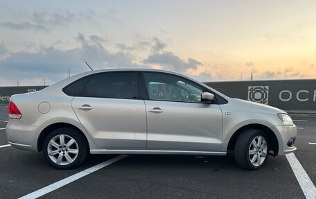 Volkswagen Polo VI (EU Market), 2013 год, 900 000 рублей, 4 фотография