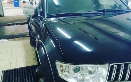 Mitsubishi Pajero Sport II рестайлинг, 2013 год, 1 350 000 рублей, 3 фотография