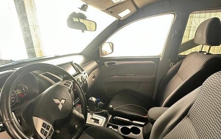Mitsubishi Pajero Sport II рестайлинг, 2013 год, 1 350 000 рублей, 13 фотография