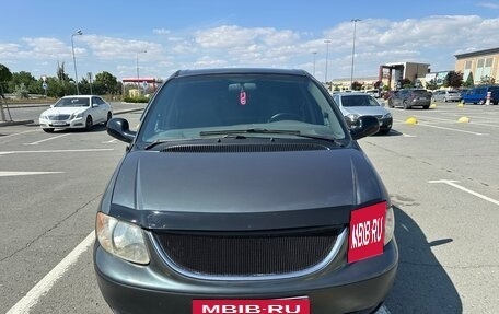 Chrysler Voyager IV, 2002 год, 500 000 рублей, 5 фотография