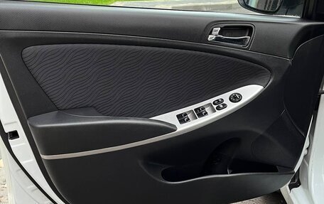 Hyundai Solaris II рестайлинг, 2013 год, 950 000 рублей, 10 фотография