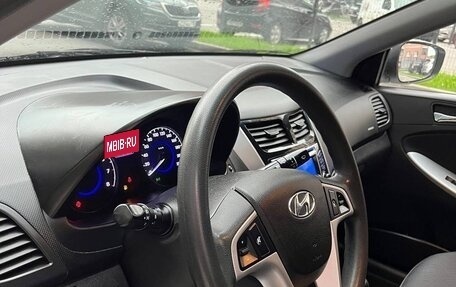 Hyundai Solaris II рестайлинг, 2013 год, 950 000 рублей, 11 фотография