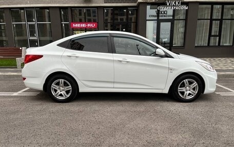 Hyundai Solaris II рестайлинг, 2013 год, 950 000 рублей, 4 фотография