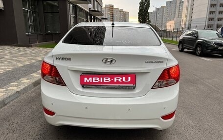 Hyundai Solaris II рестайлинг, 2013 год, 950 000 рублей, 6 фотография