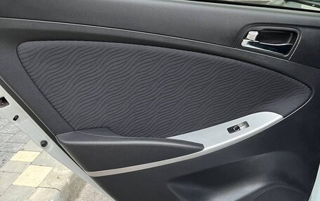 Hyundai Solaris II рестайлинг, 2013 год, 950 000 рублей, 13 фотография