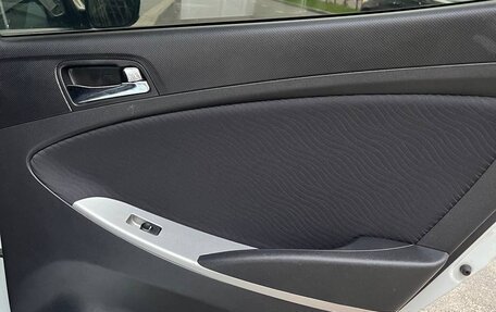 Hyundai Solaris II рестайлинг, 2013 год, 950 000 рублей, 15 фотография