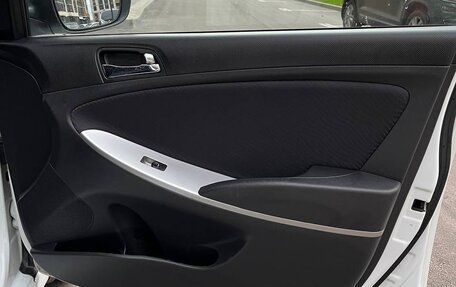 Hyundai Solaris II рестайлинг, 2013 год, 950 000 рублей, 17 фотография