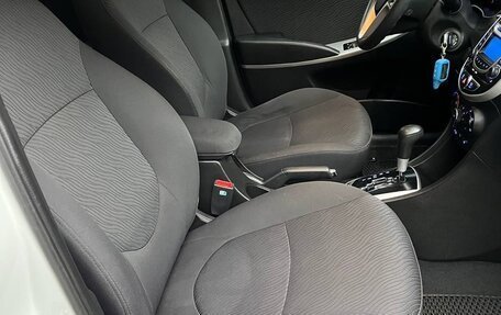 Hyundai Solaris II рестайлинг, 2013 год, 950 000 рублей, 18 фотография