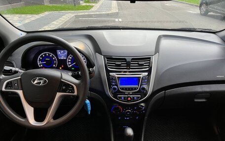 Hyundai Solaris II рестайлинг, 2013 год, 950 000 рублей, 22 фотография