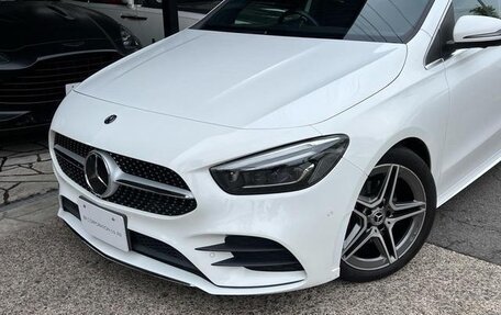 Mercedes-Benz B-Класс, 2022 год, 1 980 000 рублей, 2 фотография