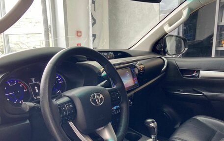 Toyota Hilux VIII, 2015 год, 2 750 000 рублей, 12 фотография