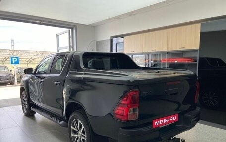 Toyota Hilux VIII, 2015 год, 2 750 000 рублей, 8 фотография