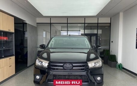 Toyota Hilux VIII, 2015 год, 2 750 000 рублей, 4 фотография
