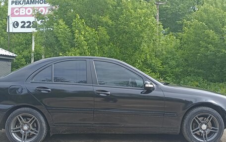 Mercedes-Benz C-Класс, 2003 год, 320 000 рублей, 2 фотография