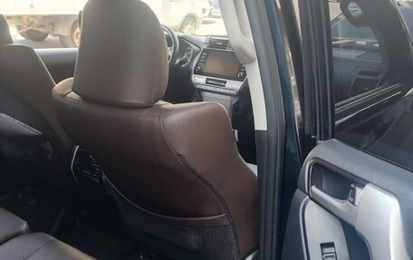 Toyota Land Cruiser Prado 150 рестайлинг 2, 2021 год, 4 099 000 рублей, 8 фотография