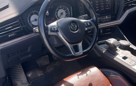 Volkswagen Touareg III, 2019 год, 4 950 000 рублей, 4 фотография