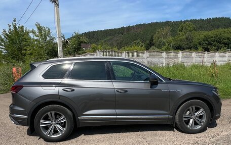 Volkswagen Touareg III, 2019 год, 4 950 000 рублей, 8 фотография