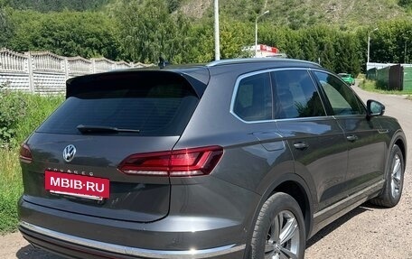 Volkswagen Touareg III, 2019 год, 4 950 000 рублей, 2 фотография
