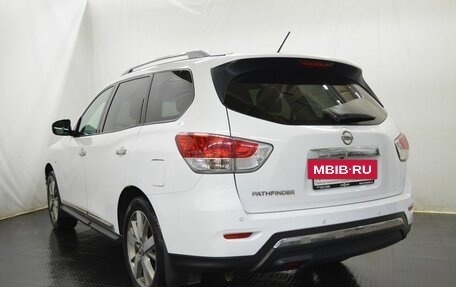 Nissan Pathfinder, 2016 год, 2 051 000 рублей, 6 фотография