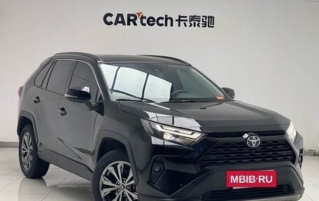 Toyota RAV4, 2023 год, 2 620 000 рублей, 2 фотография