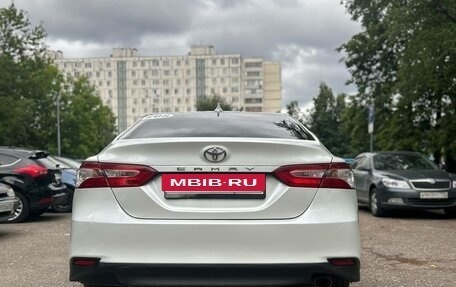 Toyota Camry, 2020 год, 2 285 500 рублей, 2 фотография