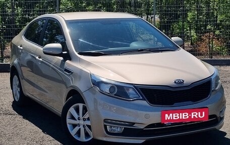 KIA Rio III рестайлинг, 2015 год, 950 000 рублей, 3 фотография