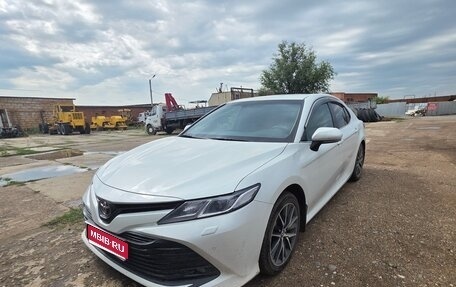 Toyota Camry, 2018 год, 2 550 000 рублей, 1 фотография