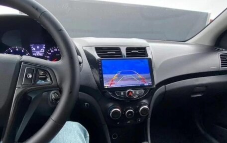 Hyundai Solaris II рестайлинг, 2014 год, 600 000 рублей, 5 фотография