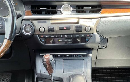 Lexus ES VII, 2015 год, 2 350 000 рублей, 10 фотография