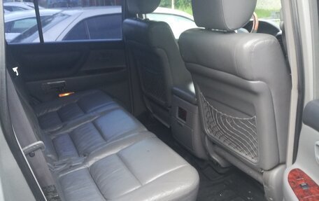 Toyota Land Cruiser 100 рестайлинг 2, 2002 год, 1 750 000 рублей, 7 фотография