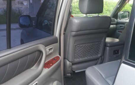 Toyota Land Cruiser 100 рестайлинг 2, 2002 год, 1 750 000 рублей, 5 фотография