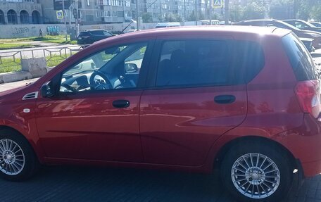 Chevrolet Aveo III, 2010 год, 530 000 рублей, 2 фотография