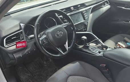 Toyota Camry, 2018 год, 2 550 000 рублей, 3 фотография