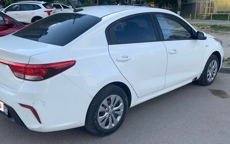 KIA Rio IV, 2018 год, 1 075 000 рублей, 4 фотография