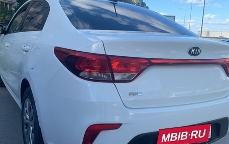 KIA Rio IV, 2018 год, 1 075 000 рублей, 7 фотография