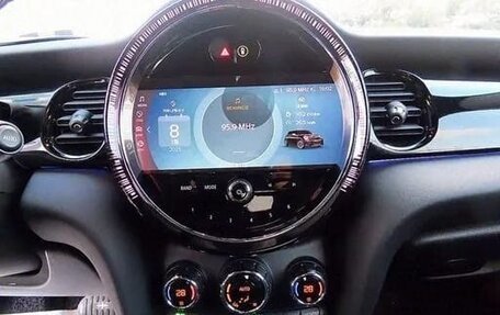 MINI Clubman, 2021 год, 2 075 800 рублей, 10 фотография