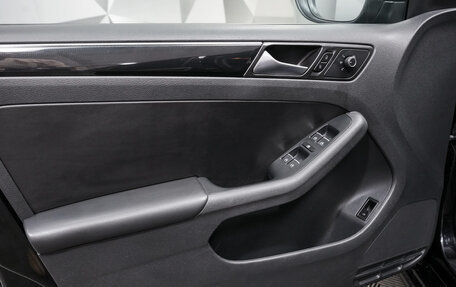 Volkswagen Jetta VI, 2015 год, 1 350 000 рублей, 14 фотография