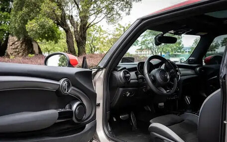 MINI Hatch, 2022 год, 2 790 000 рублей, 10 фотография