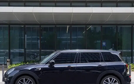 MINI Clubman, 2022 год, 2 840 000 рублей, 4 фотография