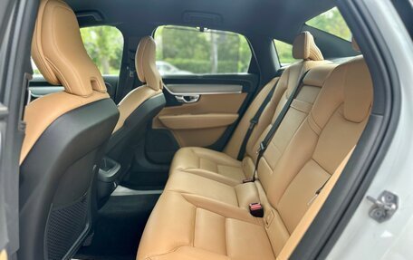 Volvo S90 II рестайлинг, 2019 год, 2 700 000 рублей, 10 фотография