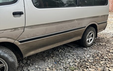 Toyota HiAce H100, 2004 год, 1 000 000 рублей, 5 фотография