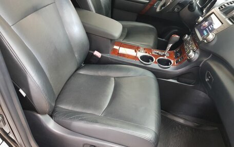 Toyota Highlander III, 2013 год, 2 199 000 рублей, 9 фотография